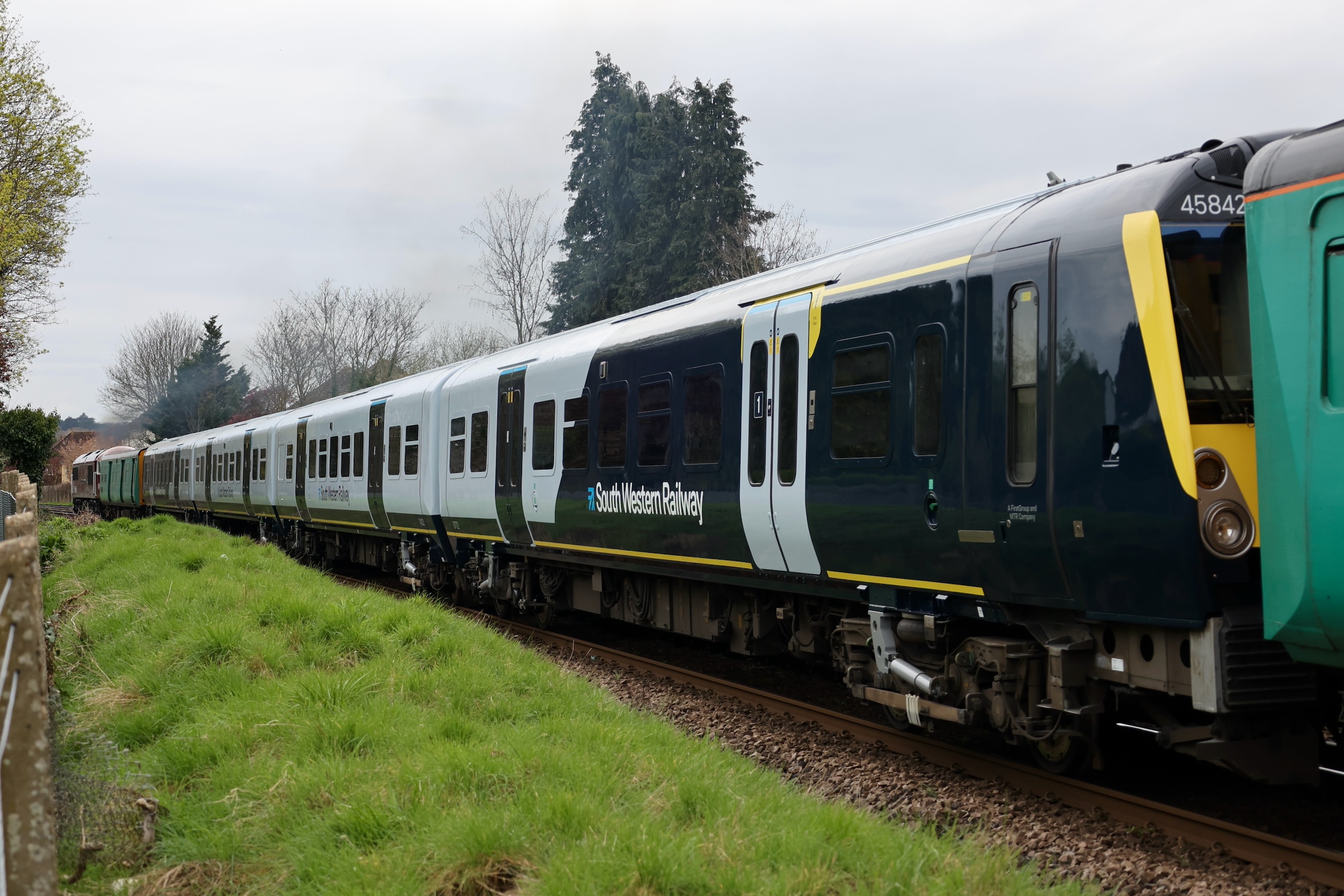 458422's trailing cab