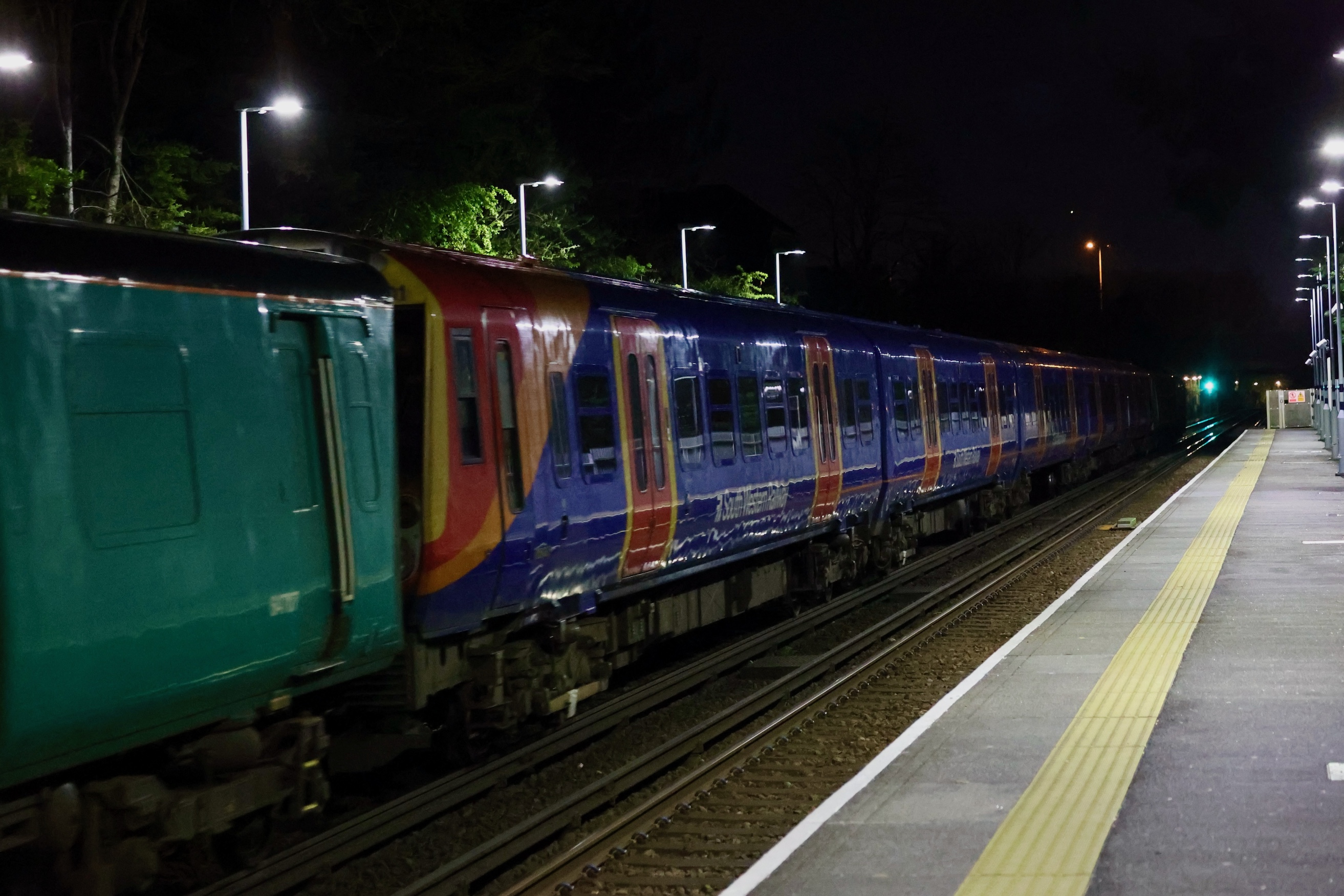 458501's trailing cab