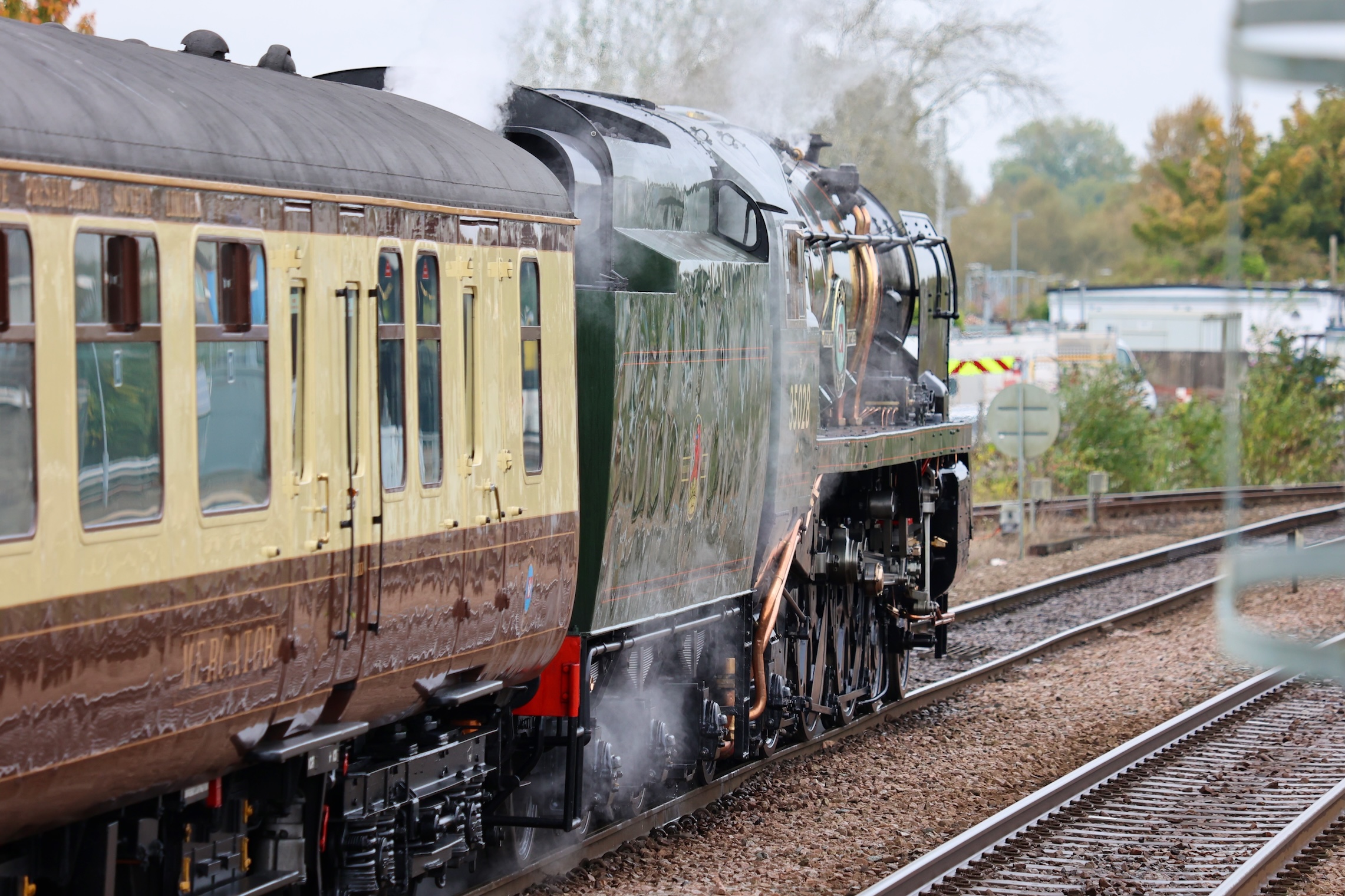 35028 pulling away from Salisbury
